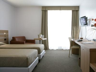 Hotel Sporting Помеция Экстерьер фото
