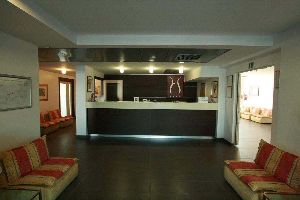 Hotel Sporting Помеция Экстерьер фото